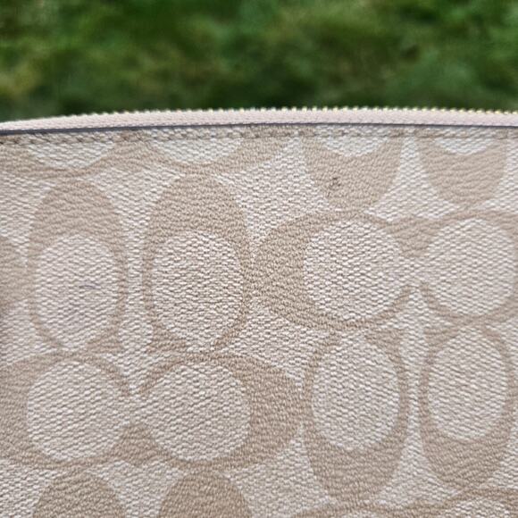 Coach Outlet F16109 Beige Double-Zip Wristlet in Signature Coated Canvas - Picture 7 of 15